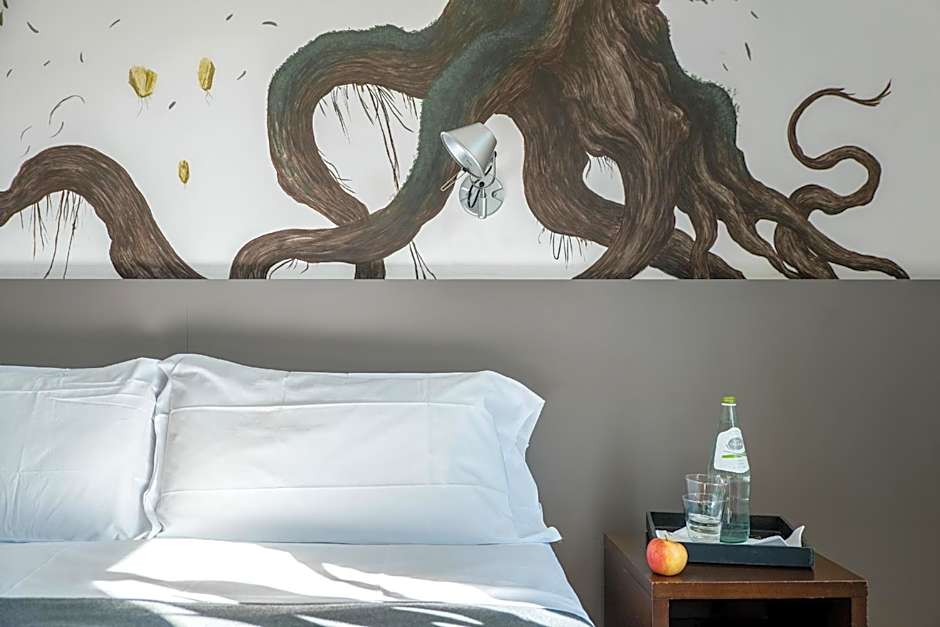 LH Hotel Arca Street Art