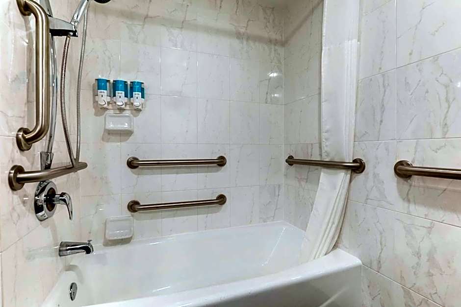 Drury Inn & Suites Columbus Northwest