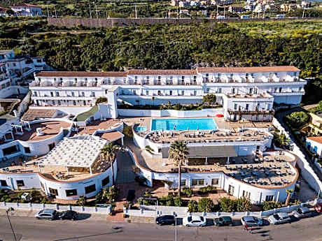 LH Hotel Pedraladda