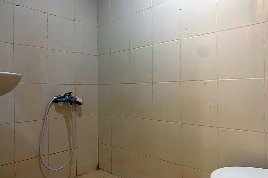 Hotel O Wisma Phinisi Syariah Near Mall of Pinrang Sejahtera