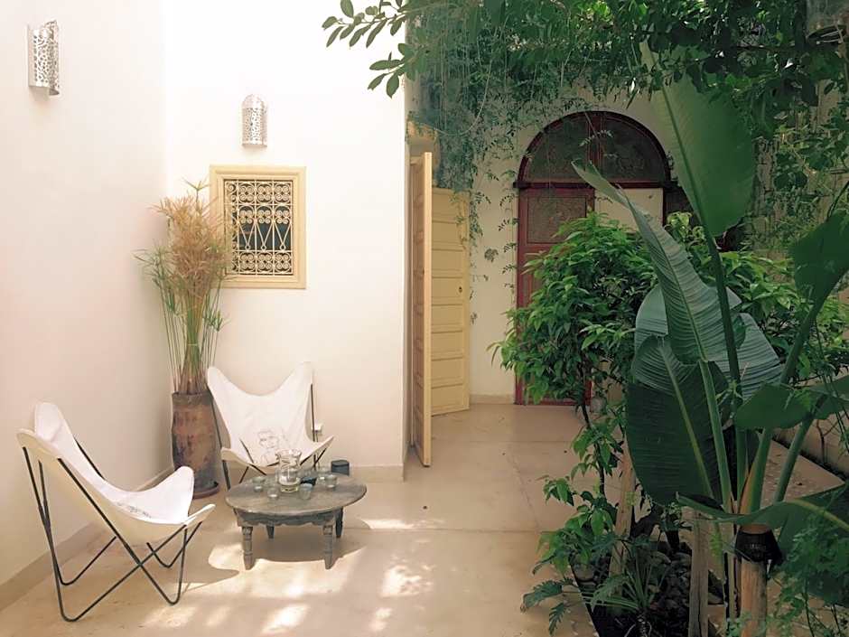 Riad 144