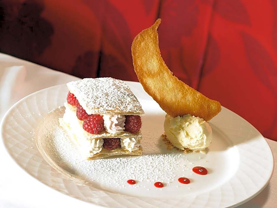 Castlecourt Hotel, Spa & Leisure