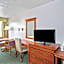 Days Inn & Suites by Wyndham Fullerton