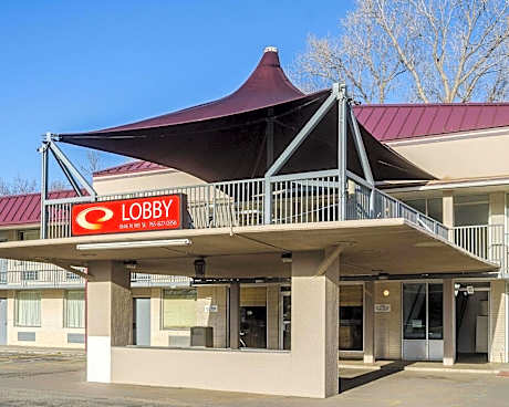 SureStay Hotel
