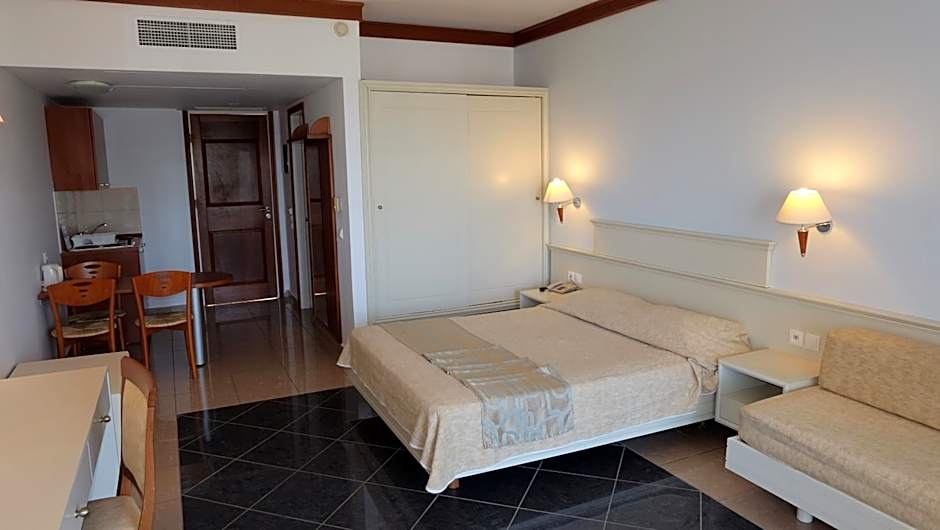Kipriotis Maris Suites