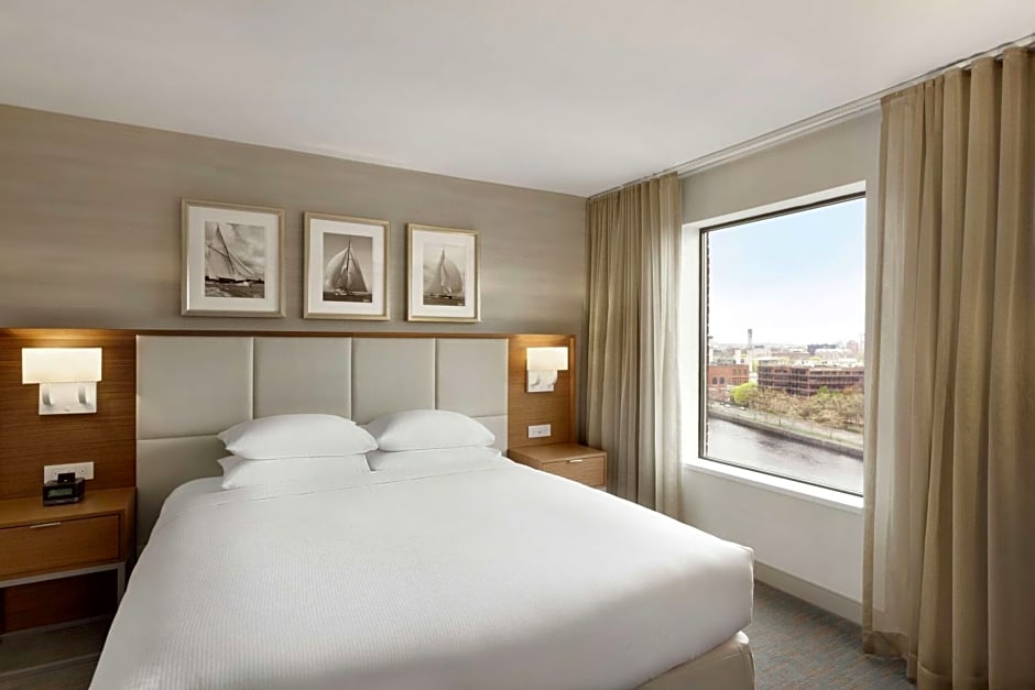 DoubleTree Suites By Hilton Boston - Cambridge