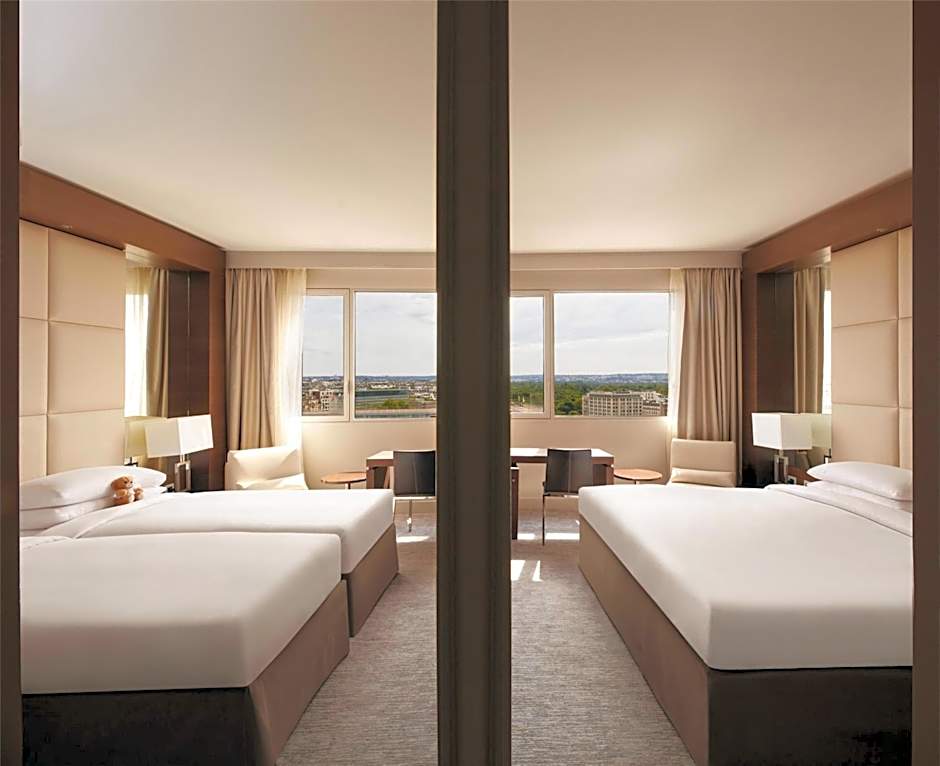 Hyatt Regency Paris Etoile