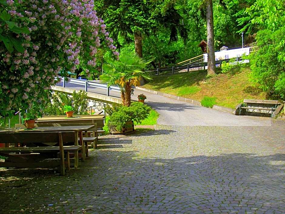 Tannerhof Bed & Breakfast