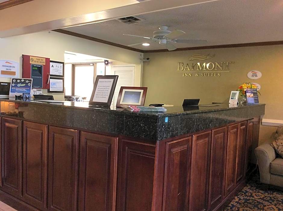 Baymont by Wyndham Greensboro/Coliseum