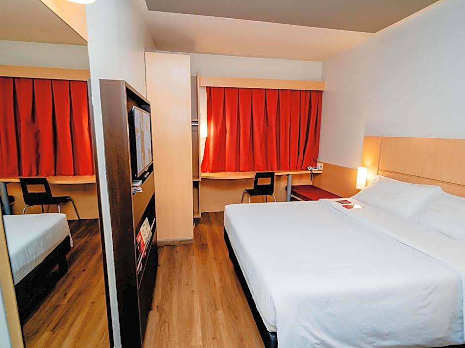 ibis Asuncion