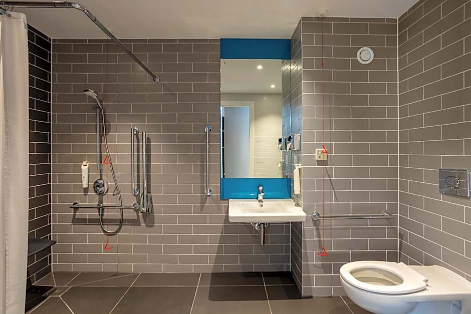Holiday Inn Express And Suites Deventer By IHG