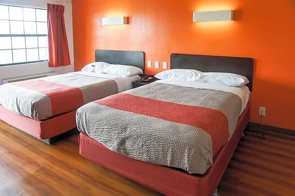 Motel 6 Euless - DFW West