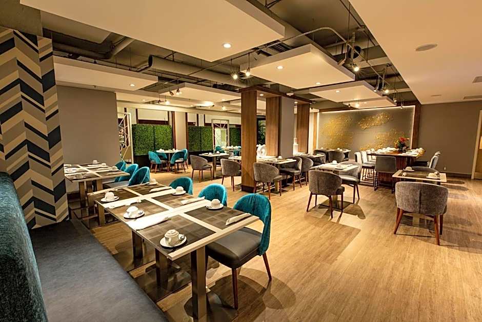 Holiday Inn Toronto Downtown Centre By IHG