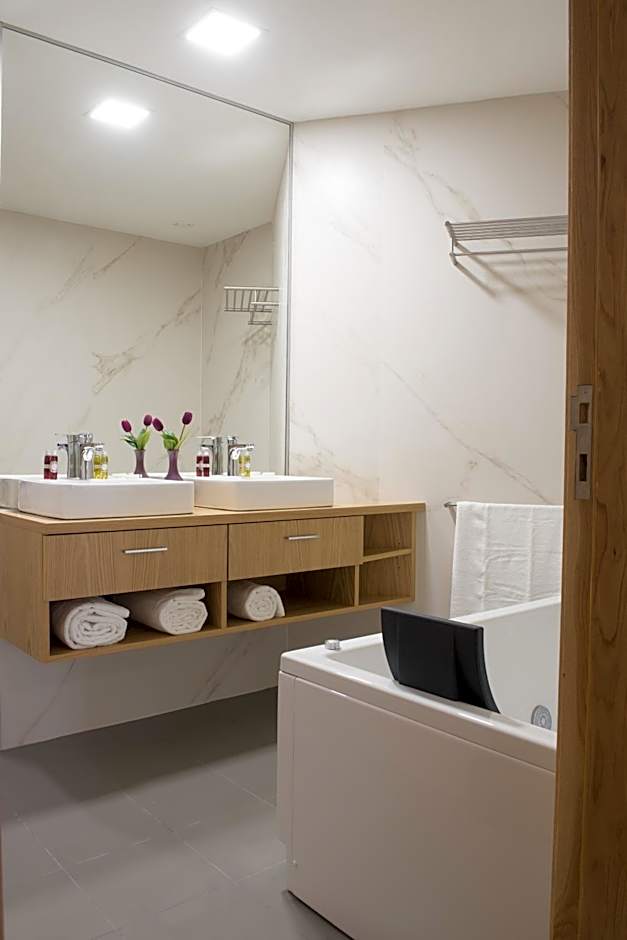 Porto Coliseum Hotel