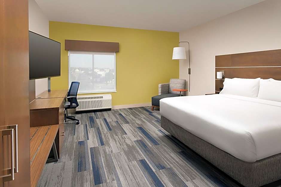 Holiday Inn Express & Suites San Antonio North - Windcrest By IHG