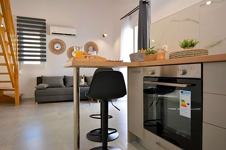 Michalianna Suites "by Checkin"