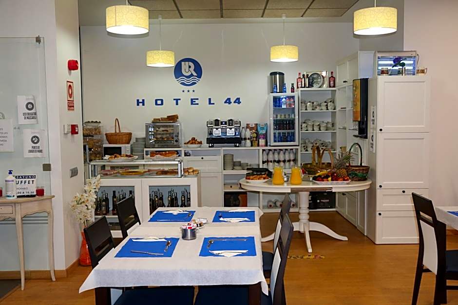 Hotel 44