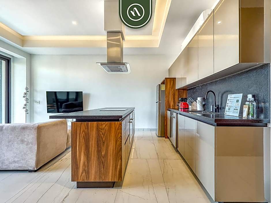 Amazing 1 BR Condo with Terrace - Rooftop Pool