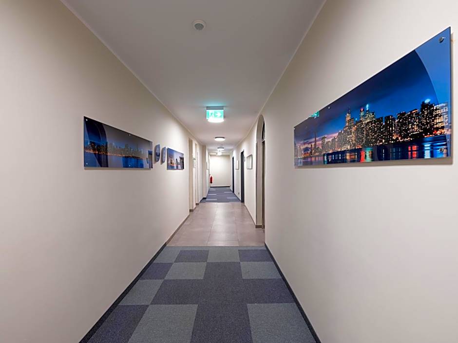 Smart Stay Hotel Station