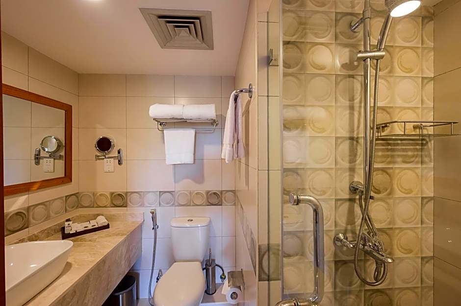 Sea Cliff Court Hotel & Luxury Apartments