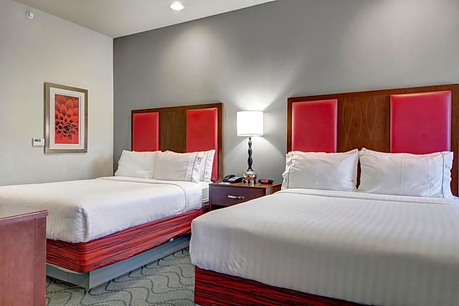 Holiday Inn Express and Suites Oklahoma City North By IHG