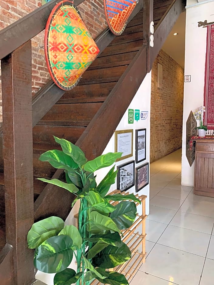 My Place Hotel & Lodge