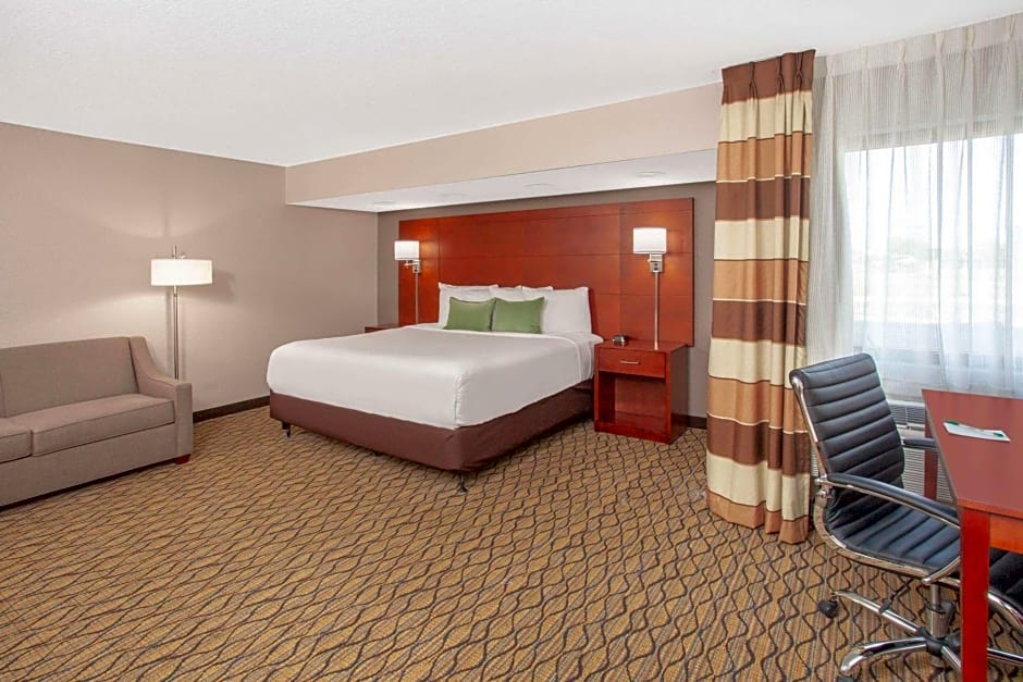 Wyndham Garden Fort Wayne