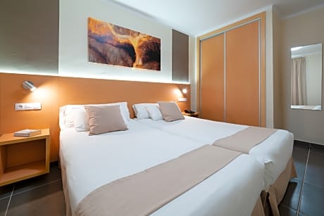 1 BEDROOM PREMIUM 2 ADULTS