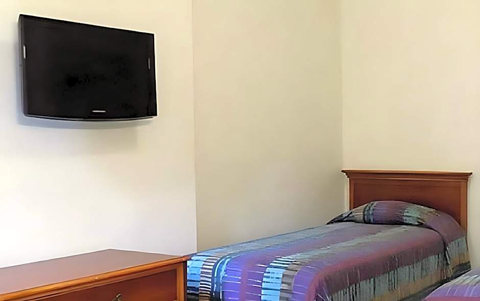 Americana Inn