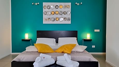 Deluxe Double Room with Balcony and Sea View