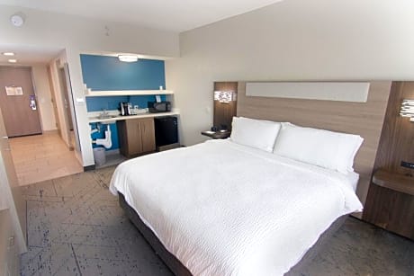 Standard King Room with Mobility Accessible Roll-In Shower
