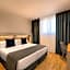 Catalonia Port Hotel