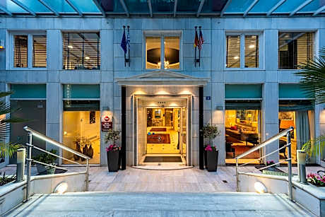 Best Western Plus Embassy Hotel