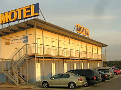 Tour-Motel