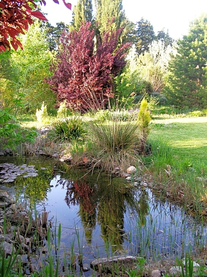 Le Mas De La Cigale Bleue, Caumont Sur Durance