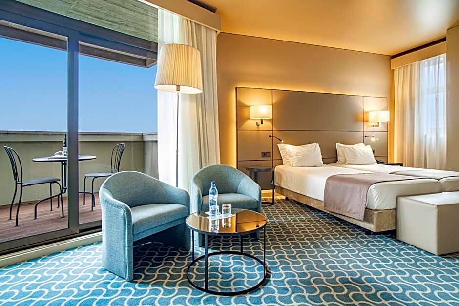 Hotel Dom Henrique - Downtown