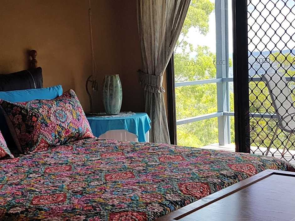 Photo 1 of 12 of Deluxe 1 Queen Bed
