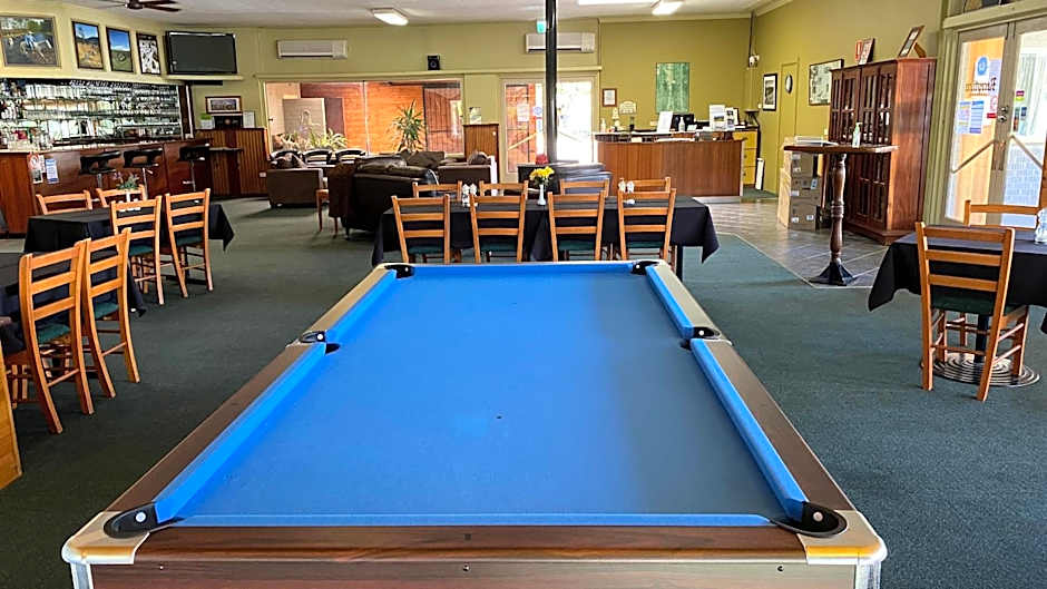 Bucketts Way Motel and Restaurant