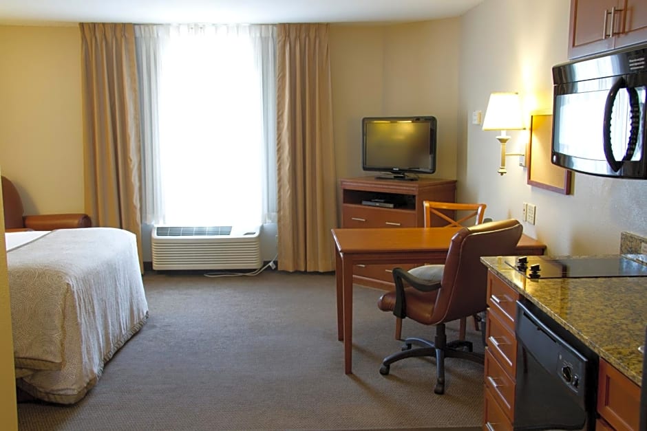Candlewood Suites Champaign-Urbana University Area, an IHG Hotel