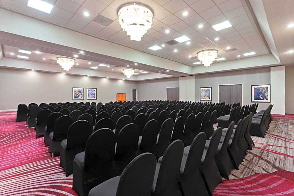 Crowne Plaza Silicon Valley North - Union City, an IHG Hotel