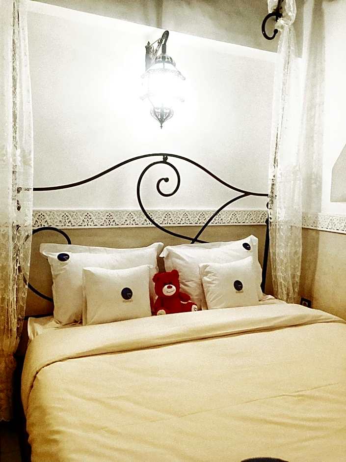 Riad ABBASSIA Marrakech Première - Authentic Medina Experience