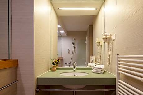 Superior Double Room with Balcony, Park View