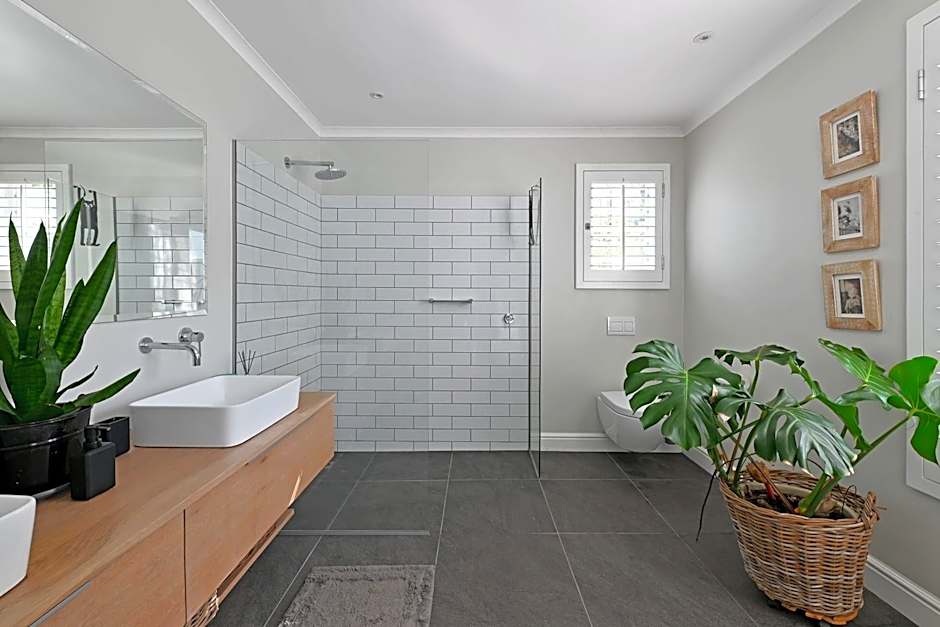 Riverlea Villa Pool River Mountain Views Family Garden