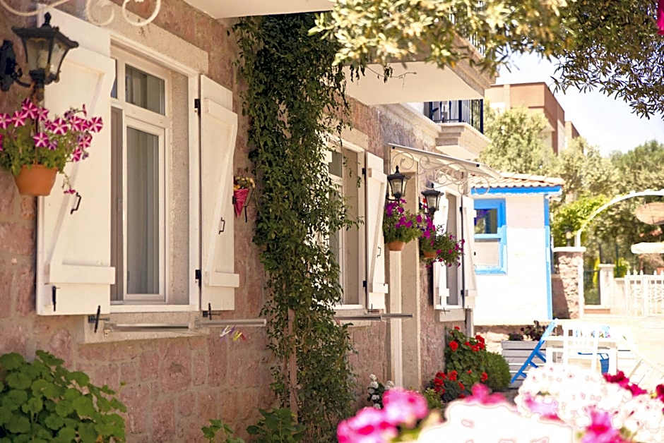 Zeytin Arası Apart Otel