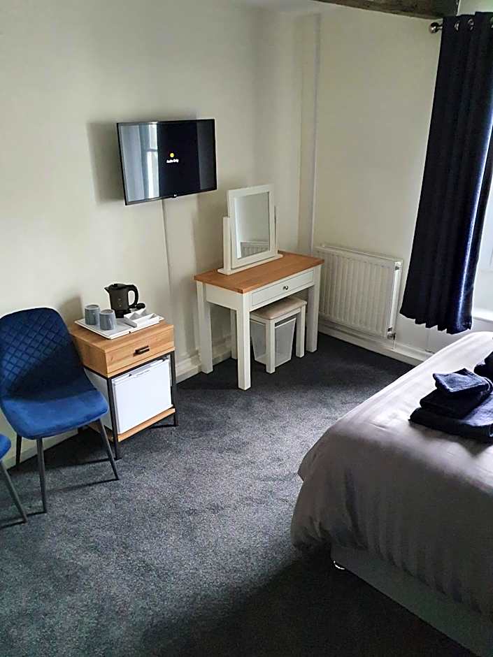 Red Lion Rooms - Self Check In