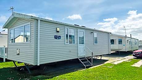 Luxurious caravan in Lyons Holiday Park Rhyl