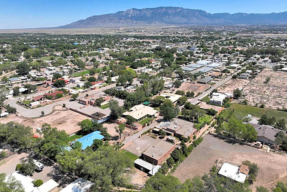 Loba Luna Bed & Breakfast