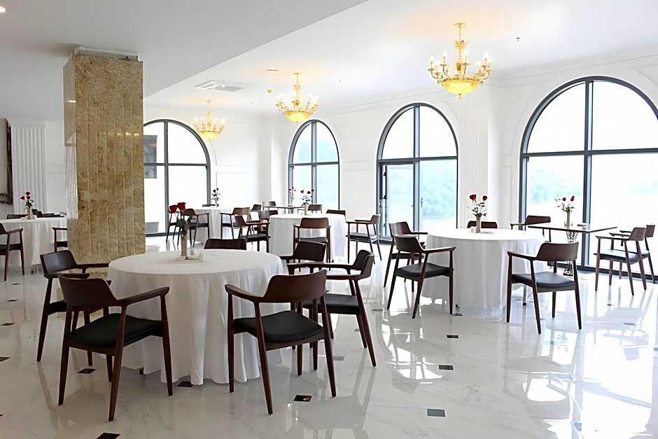 Phoenix Hotel