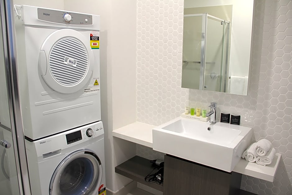 Whitehorse Apartments Hotel