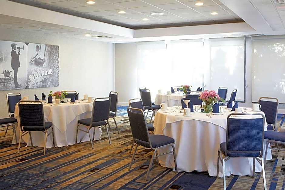 Four Points by Sheraton Los Angeles Westside